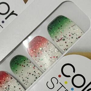 New Color Street “Make Spirits Bright” Gradient Red & Green Glitter Nail Strips